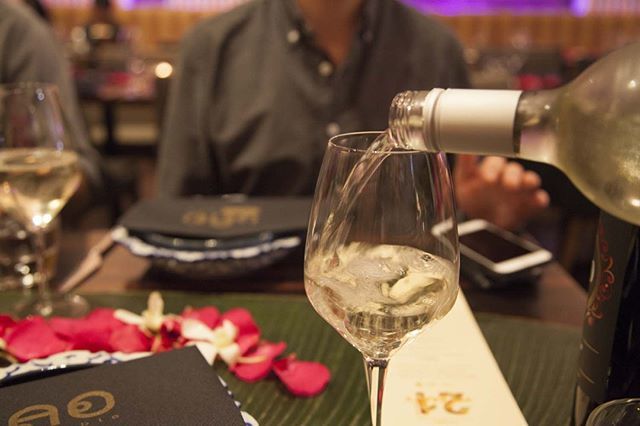 laotablesf's tweet photo. Ring in the weekend with a refreshing glass of wine, only for $7 during our Friday happy hour from 5p-7p. #LaoTable
📍 149 Second Street, SOMA
.
.
.
.
#laotable #laotian #bayarea #sanfrancisco #bestfoodssf #sfeats #sffoodie #sflafood #sfasian #delish #f52grams #buzzfeast #for… https://t.co/vMGHmQ9S5n