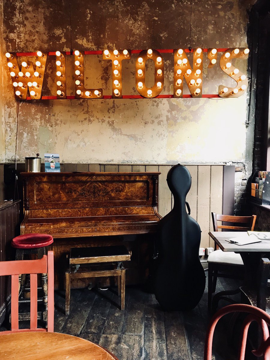 ThePavaoQuartet's tweet photo. Thanks so much @FMarshallPhoto for a wonderful photoshoot today! Loved every minute of it. Thanks also to @JinBoLaw_Skybar for the stunning views and @WiltonMusicHall for the beautiful atmosphere. 
#LondonSkyline
#photographyAndMusic https://t.co/dQhhtZEpOL