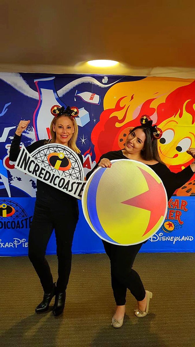mariia_mouse's tweet photo. por supuesto siempre mi mami @manymunoz y yo dispuestas a todo! Gracias @ADNOVA por la invitación #losincreibles2premiere #pixarpier #adnova #mariia_mouse #disneycaliforniaadventure #Disneyland #pixar #incredicoaster https://t.co/vjvPskhkZo