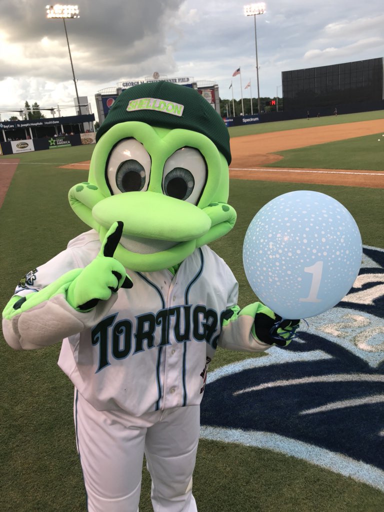 daytonatortugas's tweet photo. Taylor Trammell is the 2018 FSL Home Run Derby Runner Up, but @Shelldontortuga WON MASCOT MANIA! #TugaTakeover #KingsOfTheFSL #BestMascotAround https://t.co/wMEzORfyyf