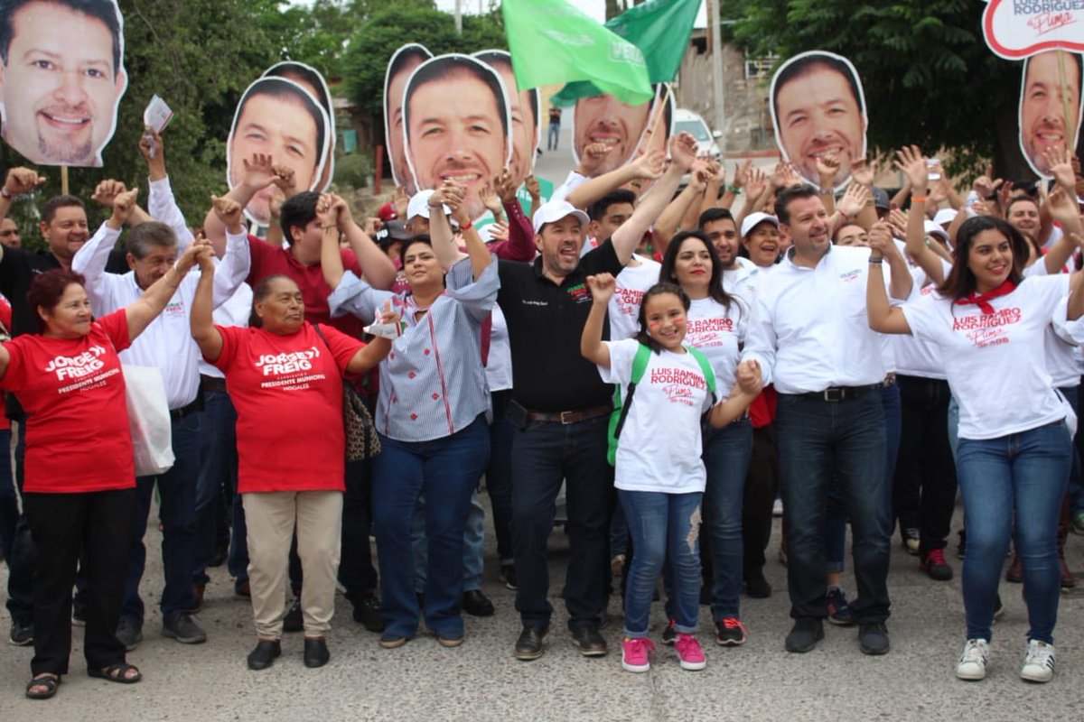 JORGEFREIG's tweet photo. En este momento me encuentro en recorrido por las calles de las colonias Lomas de Nogales Uno y Dos, muchas gracias por recibirnos en sus hogares y escuchar nuestras propuestas. Es una tarde muy agradable, disfrutemos de este “chipichip��. 
#Ánimo
#UnGobiernoSinPretextos https://t.co/4I5Q8mKh1i
