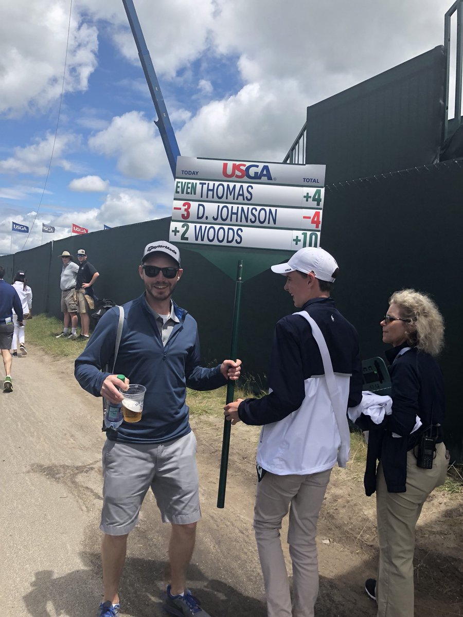 DCrushGuyer's tweet photo. US Open at Shinnecock Hills! Look who got to hold my favorite golfers sign @DJohnsonPGA @HRATYOURSERVICE #LVRGFunAF #workhardplayhardRedRobin #alwayscrushing @PTCYummm https://t.co/ZZMWNFBDOI