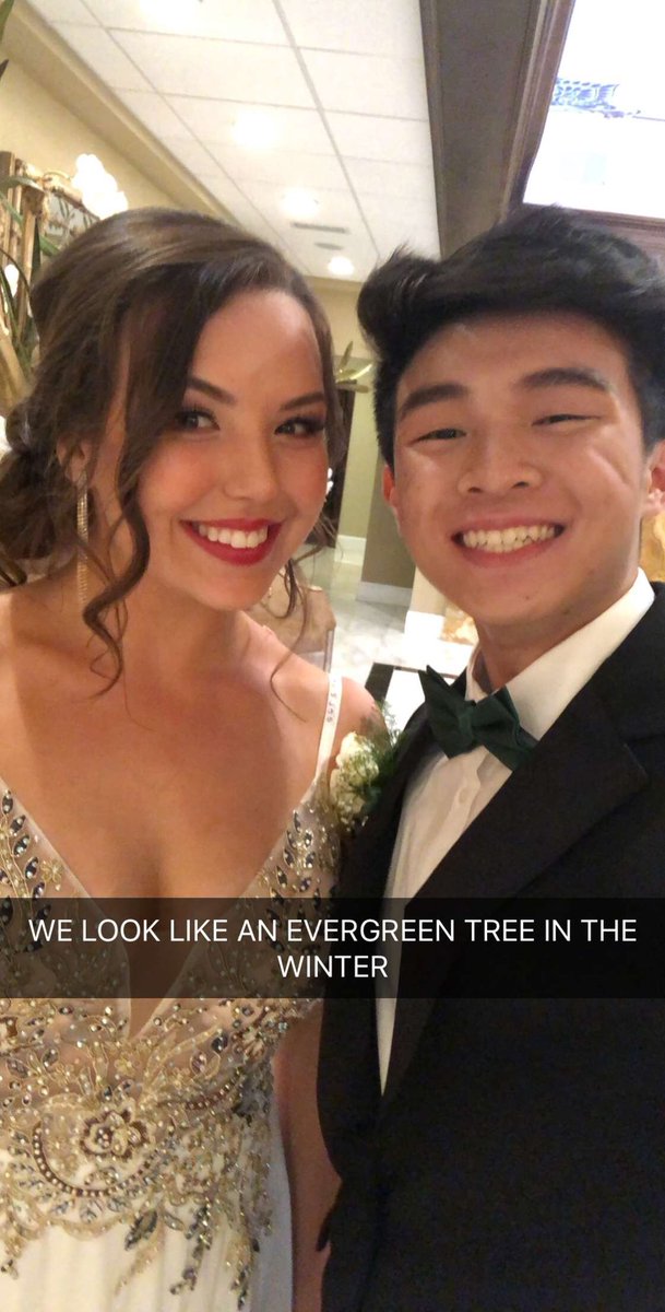 merricktweets's tweet photo. #fruitcake at #prom2018 https://t.co/gPaWDPsVM7