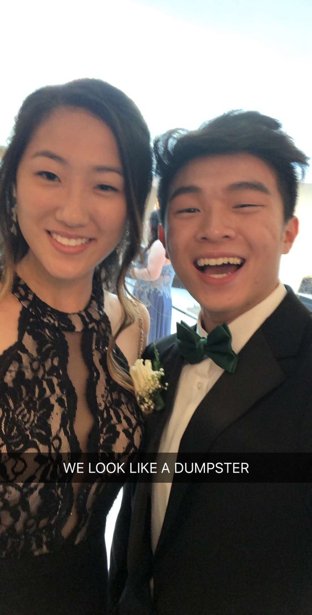 merricktweets's tweet photo. #fruitcake at #prom2018 https://t.co/gPaWDPsVM7