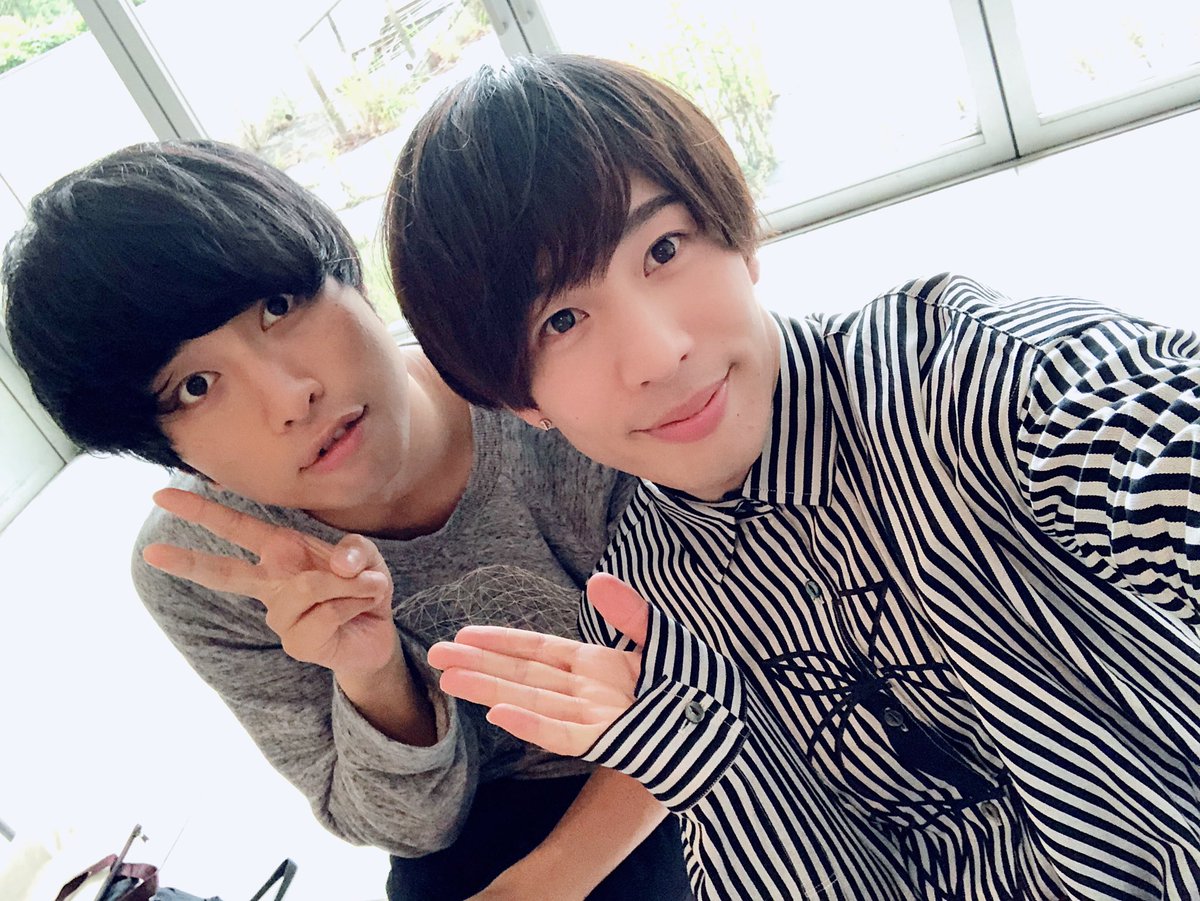 室井一馬 Muroi Kazuma 甘党男子 Pa Twitter おはようございます みんなリプしてくれてありがとう 少しづつお返事させてもらいます そして今日は大兄貴 メンバーでもある石ちゃんのお誕生日 いつも頼りにしてるよ これからも男前で みんなでお祝いだーーー