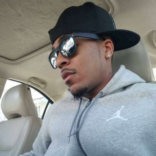 mimib488's tweet photo. 🙌 YASSS It's time for a great show Rel 2 lit 👑:👨🏽‍💻🥃😏 #Talent 
https://t.co/NaIbPZ15Ka https://t.co/StnYLSQJxP