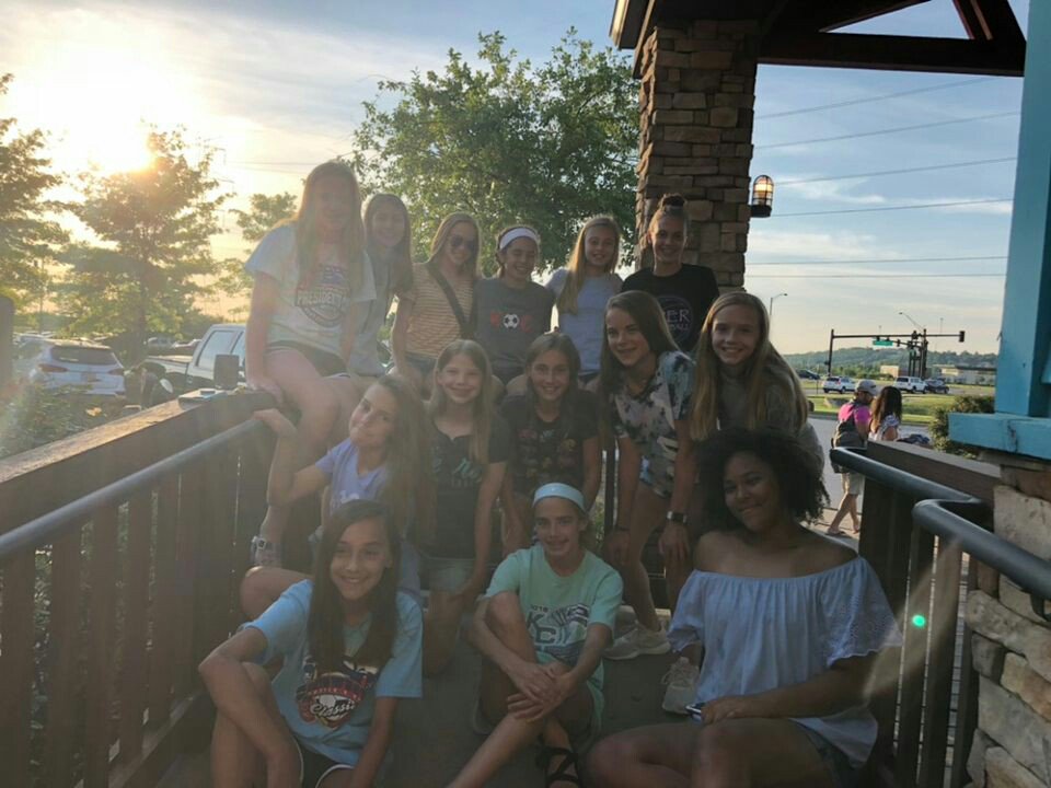 Beautiful group of girls! #mellowmushroom #teamdinner #teamworkmakesthedreamwork