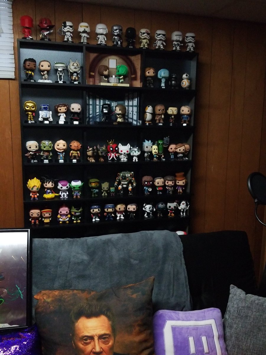 ItsShiggles's tweet photo. We need more @OriginalFunko Pops! ...and another shelf https://t.co/KP1yzdf3Qk