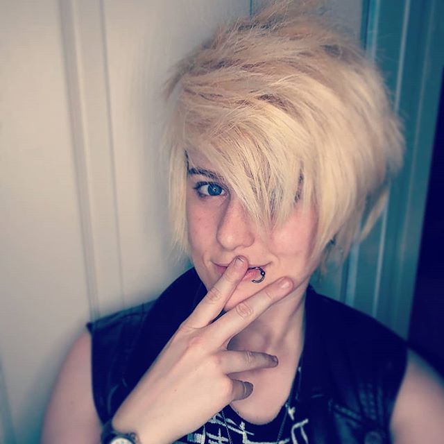 _tired_kun's tweet photo. Prompto-ing it up at #yeticon2018 
Come find me as #Prompto again on Sunday!! Tomorrow I'll be Rantaro from #danganronpa 
#promptocosplay #yeticon #cosplay #finalfantasy #rantaroamami #ff15 #ff15cosplay #finalfantasy15 #rantarocosplay https://t.co/LJyEwl6lFH https://t.co/WqvKltERtt