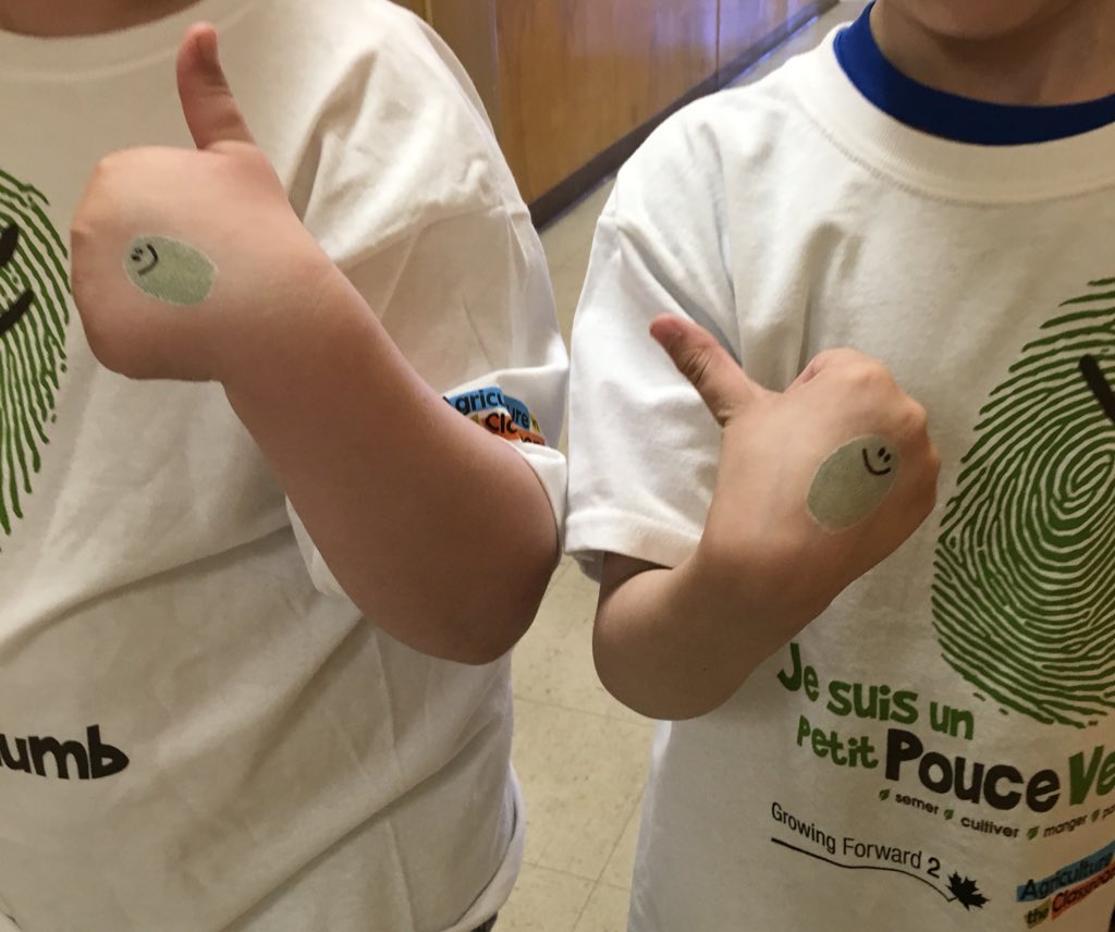 MsJacobs_NL's tweet photo. Harvest Day was a success! We are so proud of our @littlegrnthumbs garden and we look forward to watching our indoor garden grow again next year! Thanks to everyone who helped along the way! #InternationalGrenfellAssociation #lgl @AITCNL #NorthernWellnessCoalition #NLESD https://t.co/RkUBJhSpXb
