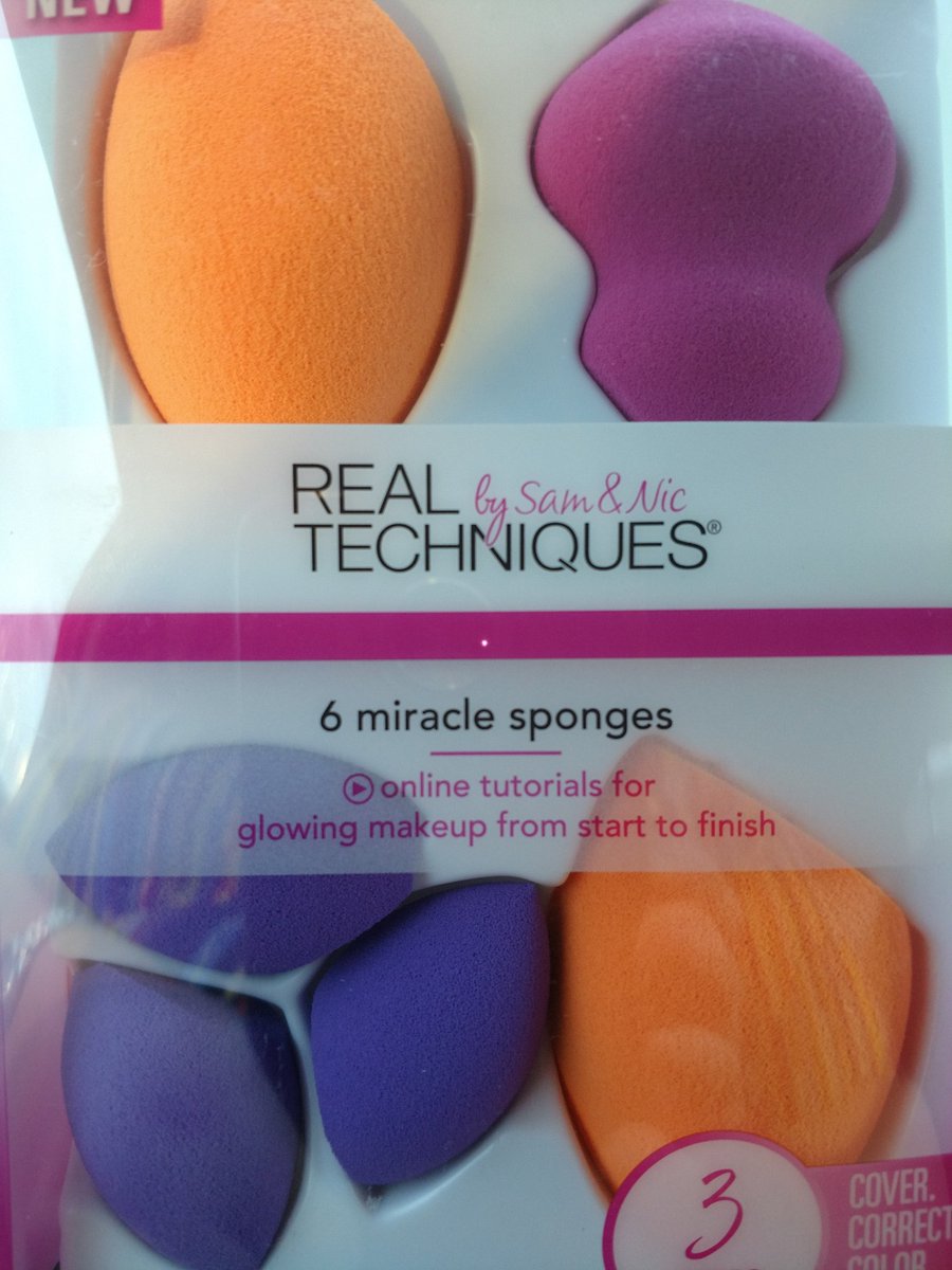 wastepaperprose's tweet photo. @thataylaa I know you love your RT sponges, so... FYI, Walgreens (at least the ones near me) seem to be clearancing these sets right now. Just $4.99! https://t.co/gurKXCE9PY