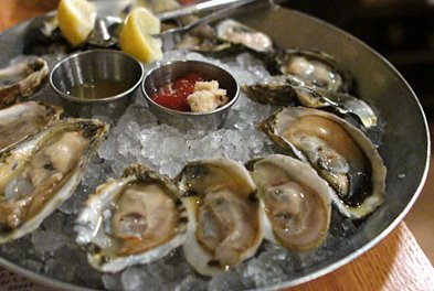VentnorSports's tweet photo. Friday Night means $1 Oysters till Midnight!  #oysters #adamsmorgan https://t.co/fVZiE0cvs0