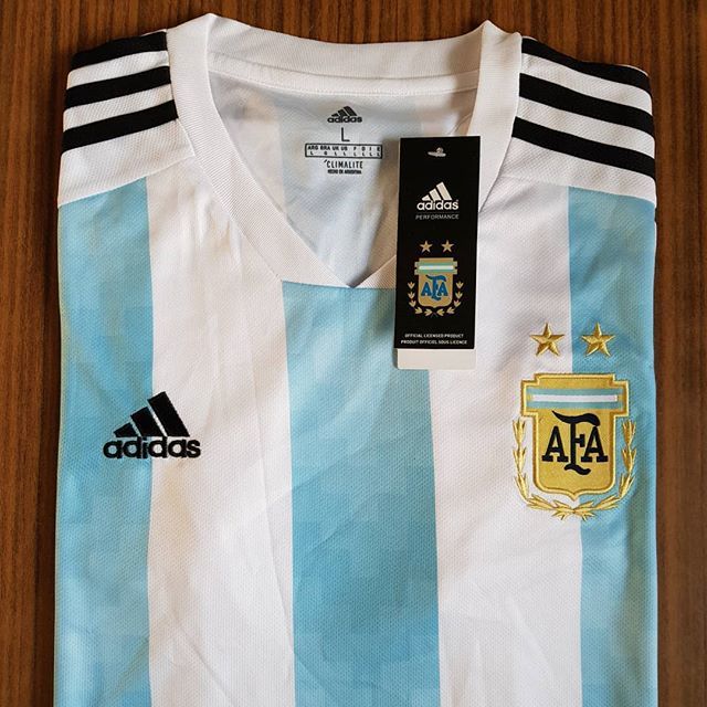 SoccerShopGT's tweet photo. Ultima camisola disponible, Argentina / Talla L / sin dorsal / Precio: Q380 + Envio. / Q35 capital, Q45 departamentos. https://t.co/KuFTeSO4Hr