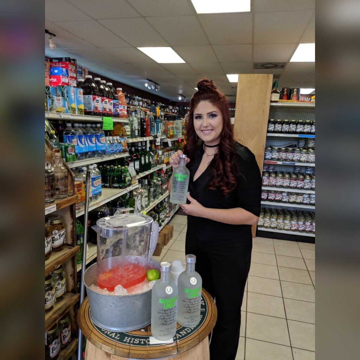 LOLLiquors's tweet photo. Tonightโs tasting:
#absolutelime #absolutevodka #lolliquors #wedeliver #liveoaktx #liquor #wine #beer #sanantoniotx #uhaul #lotto #weโค๏ธour customers https://t.co/CFT6N9R6LR