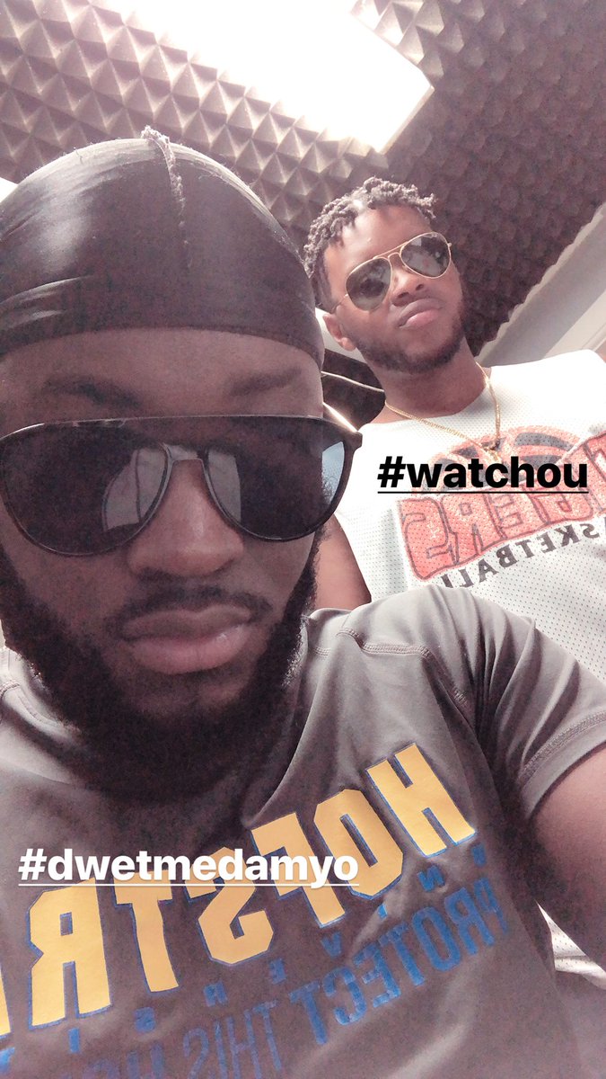 dwetmedamyo's tweet photo. #dwetmedamyo #watchou #vibing @rjb_baz https://t.co/bhlOWmyDG3