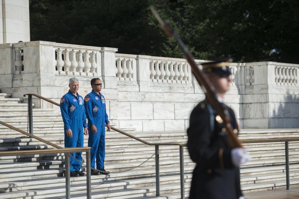 ArlingtonNatl's tweet photo. Earlier today, @NASA's @Astro_Sabot and @AstroAcaba stopped by #ArlingtonNationalCemetery to return an employee patch and #TombGuard Identification Badge that accompanied them on Expedition 53/54 to the @Space_Station.
(@USArmy photos by Elizabeth Fraser and Spc. Daniel Yeadon) https://t.co/BykpO5bUrJ