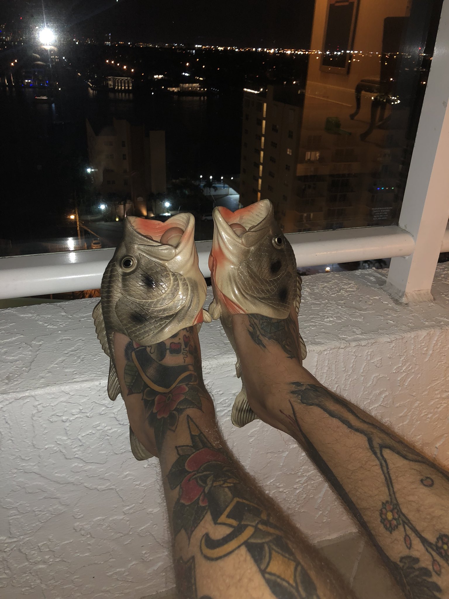 Gucci fish flops deals