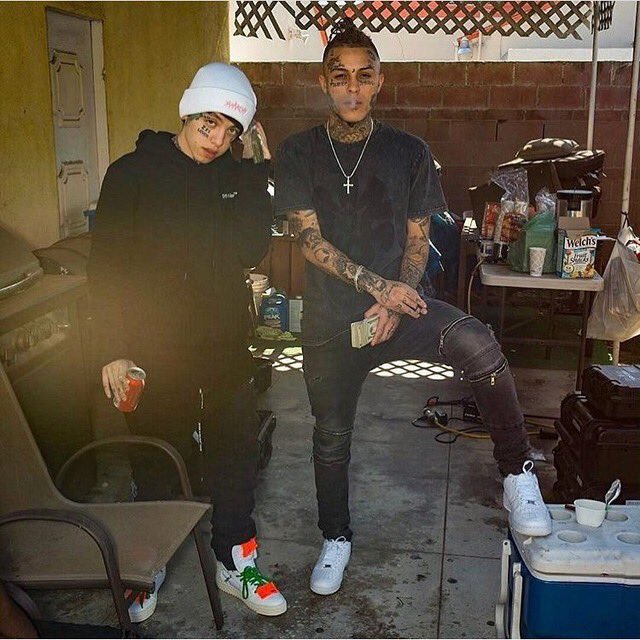 vsvp6ix's tweet photo. Lil Xan x Lil Skies https://t.co/2GItKxmT04
