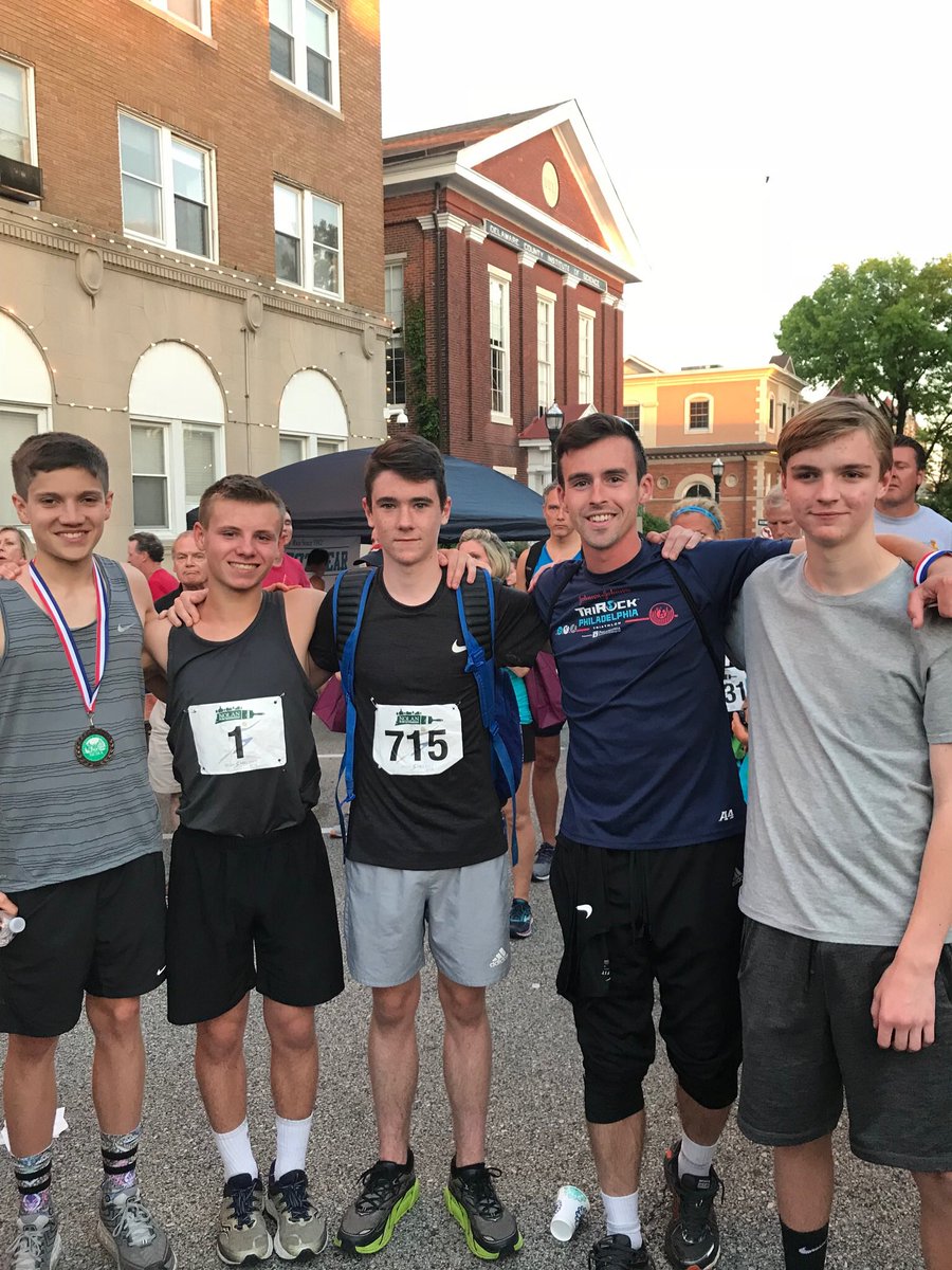 PCboyxcboosters's tweet photo. Media 5 Miler is always a fun time to catch up with current and former Penncrest XC-track runners, their families, and coaches. Pic by Anne Marie K! https://t.co/zqGQroUtvH
