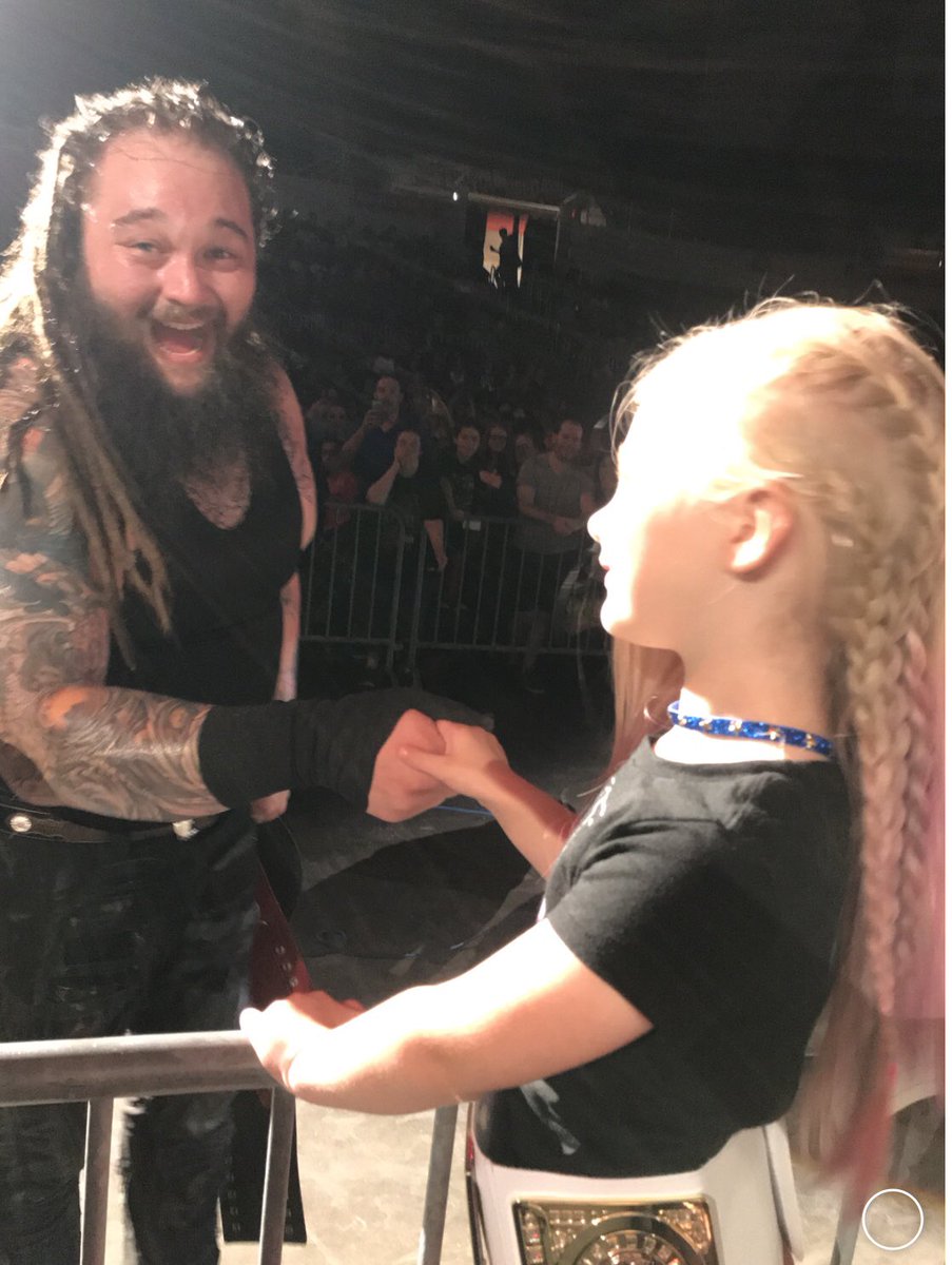 #futurecoworkers #WWEPeoria @WWEBrayWyatt