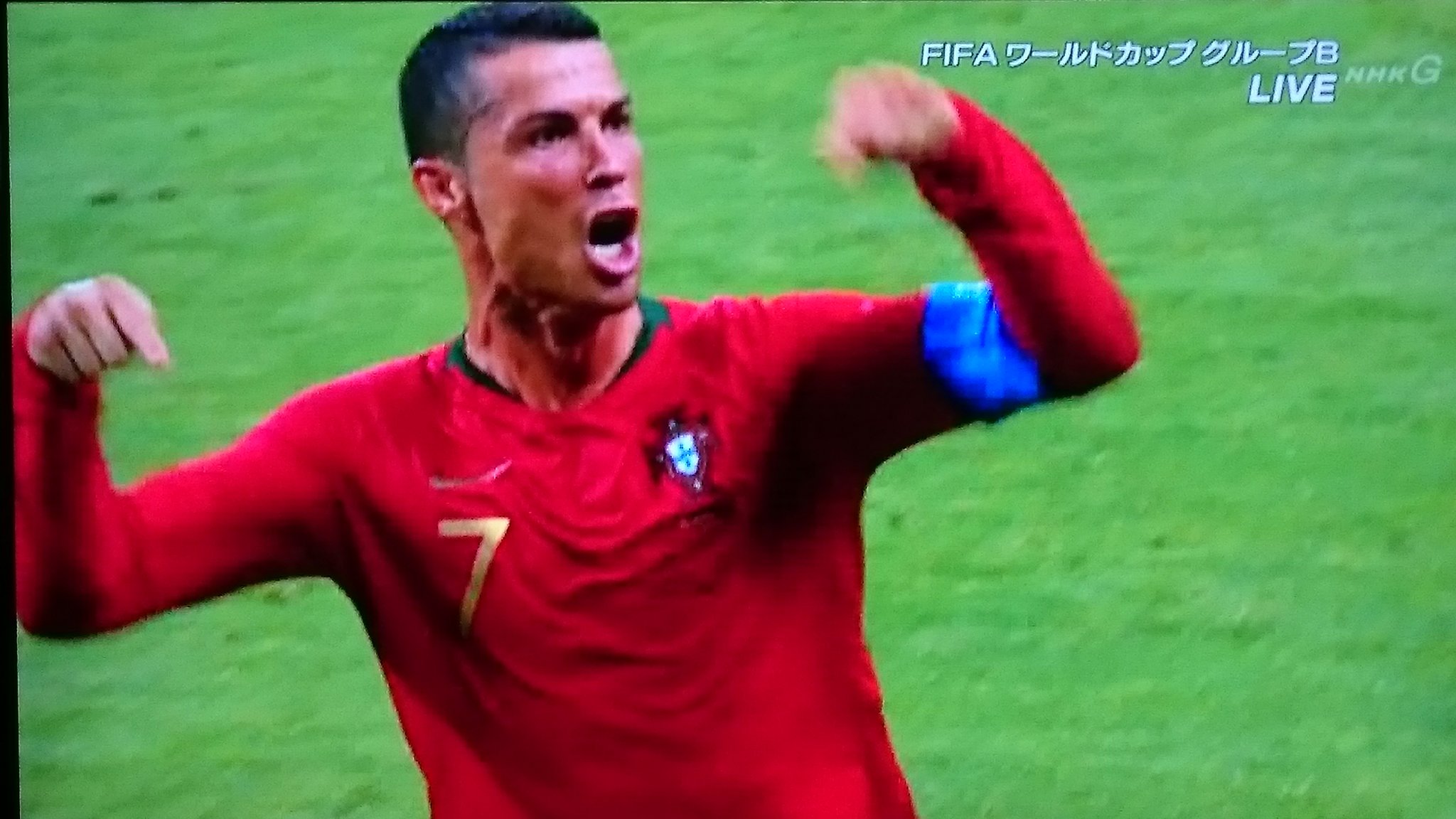 生活の設計 サッカー選手のゴール パフォーマンスで一番好きなのは人差し指で地面をグングン指差すコレ クリロナが３点取ってやるんだもん カッコ良すぎるよ T Co Durs8cejv7 Twitter