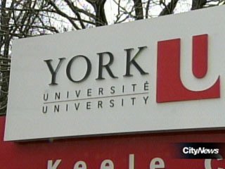 Some York University workers to head back to work after accepting school's offer. READ MORE: ow.ly/s9zs30kwAys https://t.co/FxT39GeQg8
