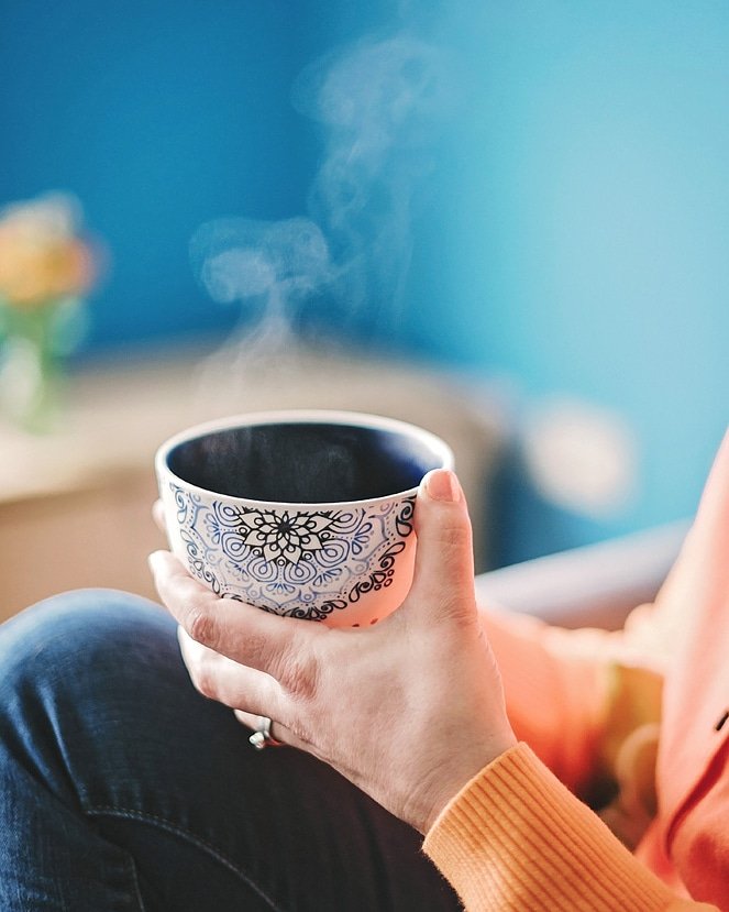 HelloRuthUK's tweet photo. Easing into the weekend here...how about you? Relaxing with my eldest this morning and taking my youngest to a tennis tournament this afternoon 🎾 #saturday #tealover #teacups #tearequired #butfirsttea #weekend #tennis #relax #beingboss #mycreativebiz #girlbosses #ladyboss https://t.co/tCCDnrfGkM