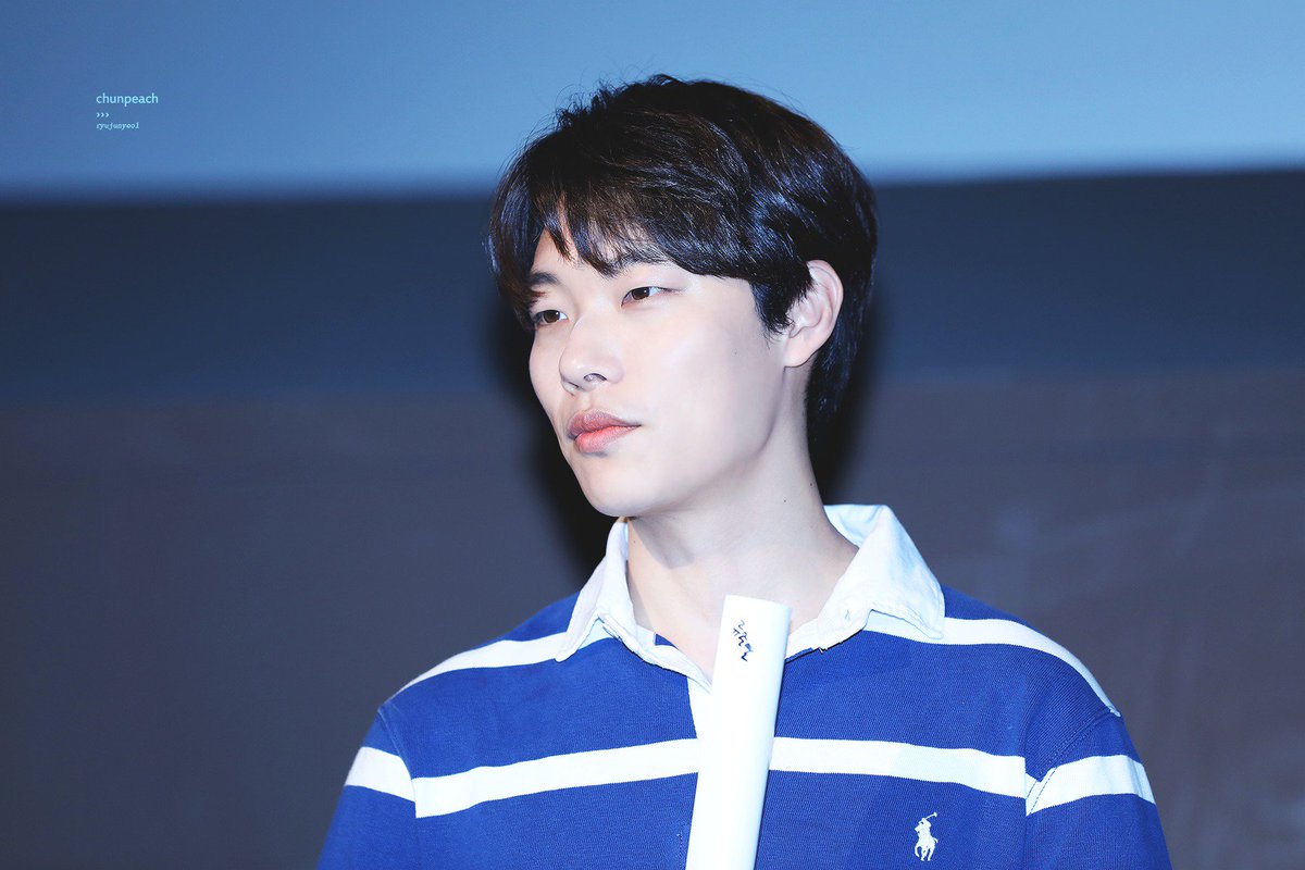 180526 #독전 무대인사 #류준열 (ノ ' ³')ノ~♡
cfile28.uf.tistory.com/original/998A0…
cfile29.uf.tistory.com/original/991C7…