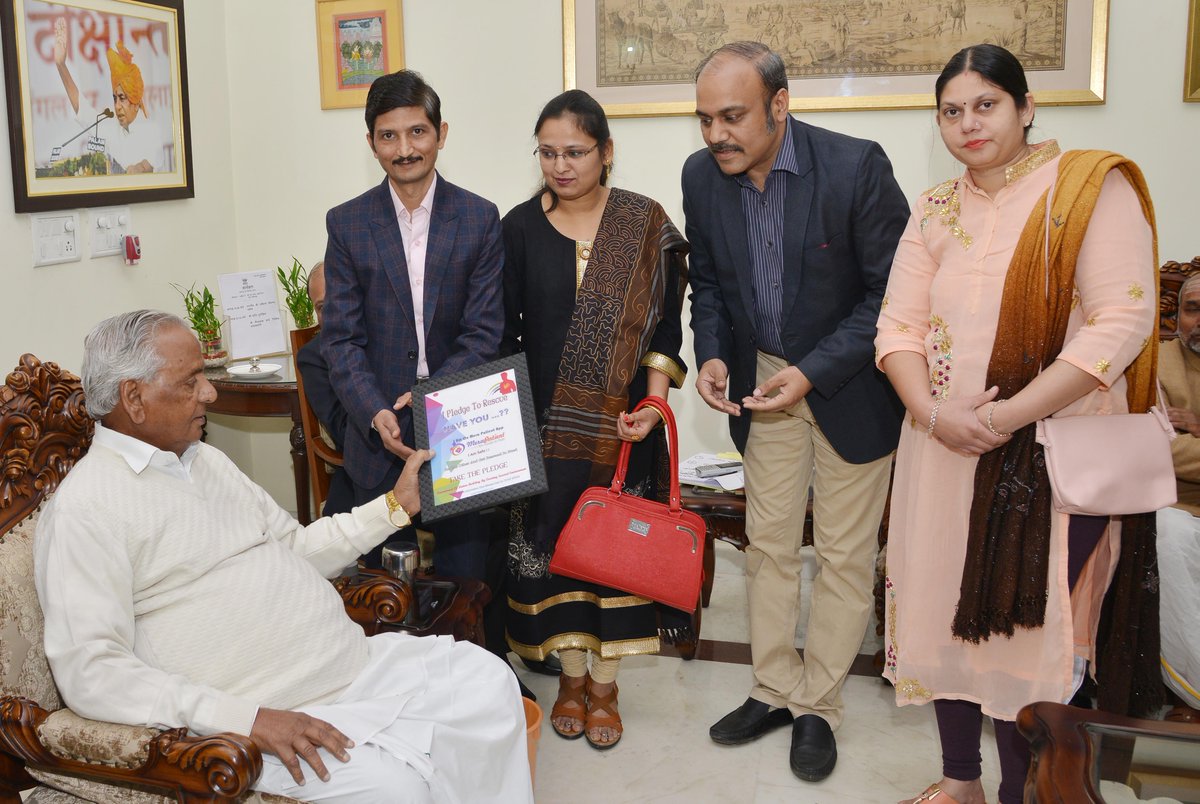 MeraPatient's tweet photo. #MERAPATIENTAPP

#SAFEINDIACAMPAIGN

Bless the campaign by 

Hon'ble Governor of Rajasthan Shri Kalyan Singh Ji 

Hon'ble Governor of Gujarat Shri O. P. Kohli Ji https://t.co/uZopZbLDXt