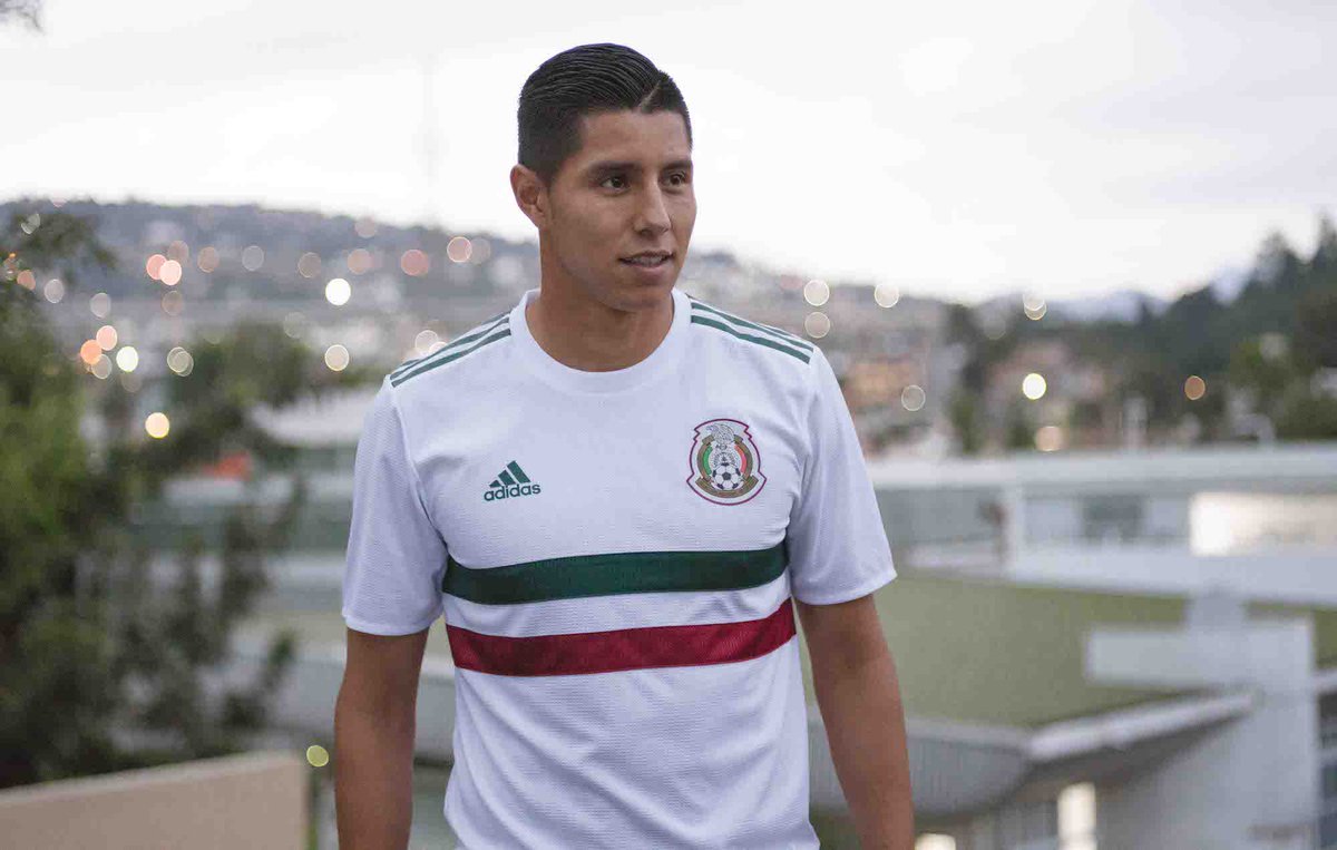 12lgde's tweet photo. Mucha suerte en el mundial de rusia a ganarle a esos alemanes  @hugoac_4 y @JavierAquino7 #VamosMexico #SomosTigres @miseleccionmx https://t.co/59ght9Q0c8