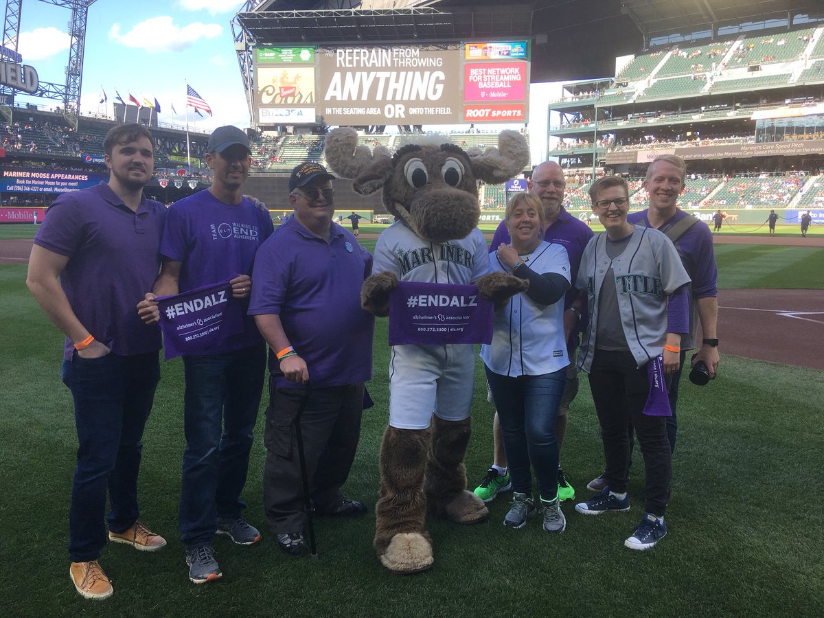 alzassociation's tweet photo. It’s Alzheimer’s Association Night at Safeco Field! Thank you, @Mariners, for raising awareness for the fight to end Alzheimer’s. #Mariners #ENDALZ⁠ ⁠⚾️ https://t.co/ZgFamsHHXT