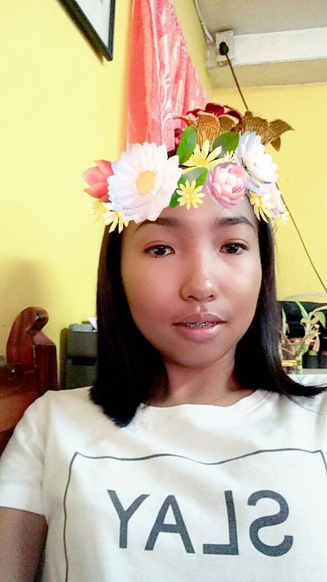 missrenaaa's tweet photo. New look💁 New life❤ https://t.co/xkfojQSMbo