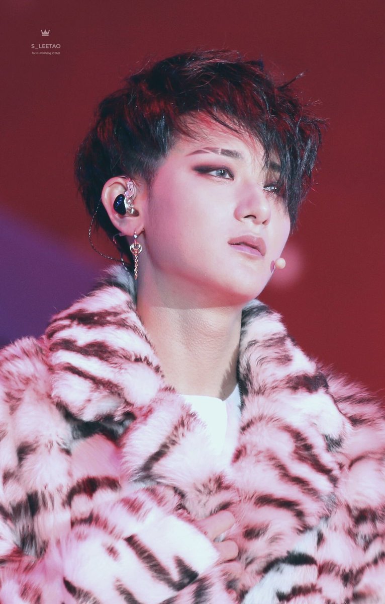 AlenLoove's tweet photo. Ну что за прекрасная леди?
Я люблю тебя Зитава
#KPOP #ZTAO https://t.co/uzFAfsJ26l