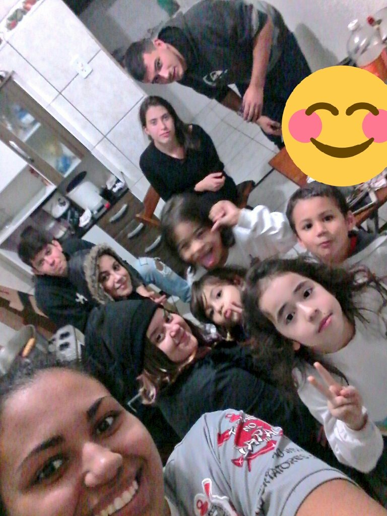 lindsay0116's tweet photo. Familia https://t.co/io6xCwUjNL