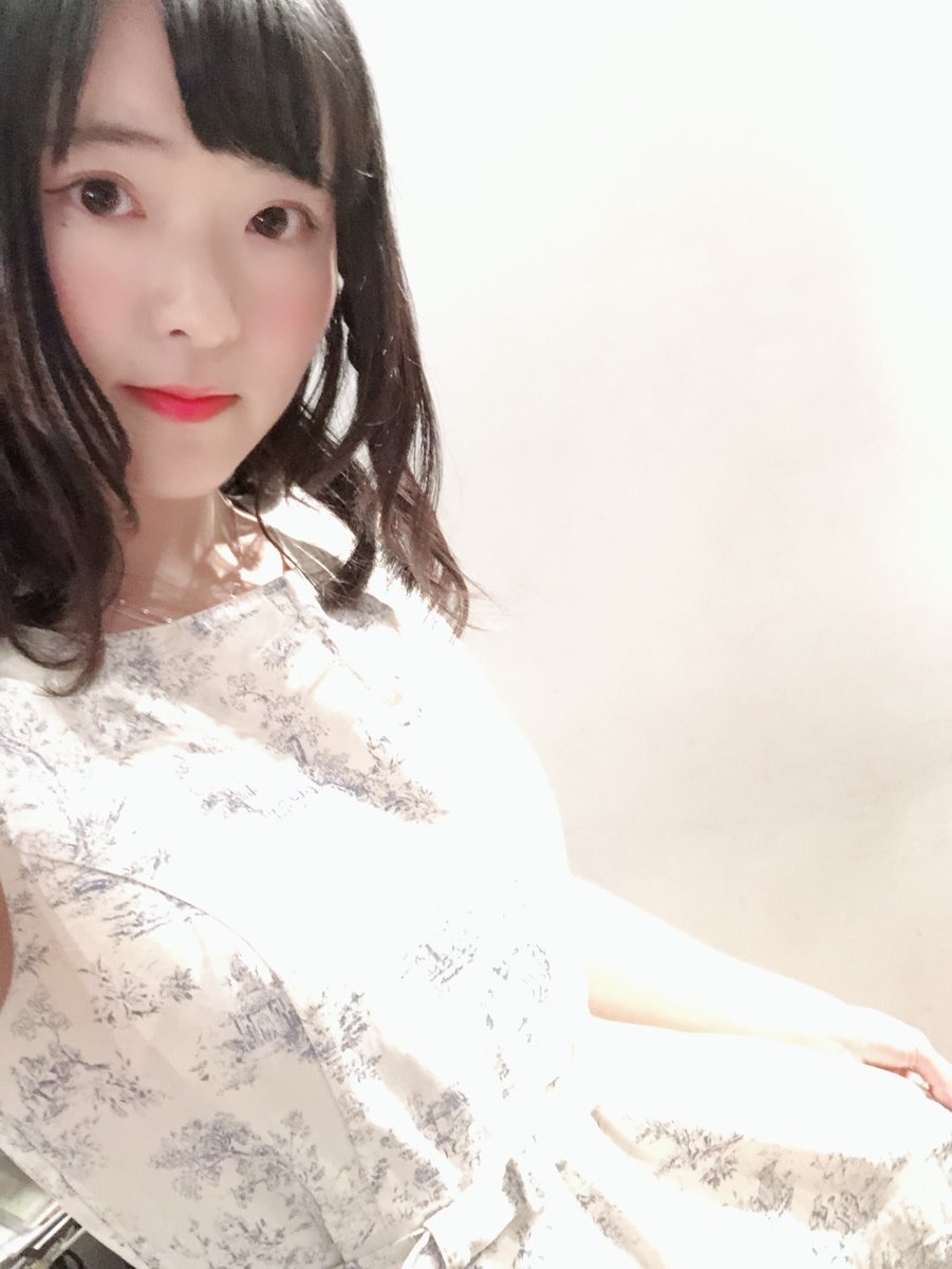sally_amaki's tweet photo. I haven’t tweeted but I’m alive and not late for work #IForgotMyipadSoICantReadFics #TheresNothingToDo #EveryonesSoBusyTheyWontPlayWithMe #IWentToTheConvenienceStoreToBuyPenAndPaper #NowImWritingFanfics #AngstAllTheWay #NobodyCanReadEnglishSoICanOpenlyWriteFicsAnywhere https://t.co/5ZA21TeCjT