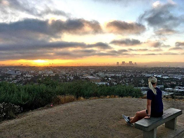 lenafinnla's tweet photo. Sunset over LA. #losangeles #culvercitystairs https://t.co/34amrfoRQS https://t.co/xmauNaASQv