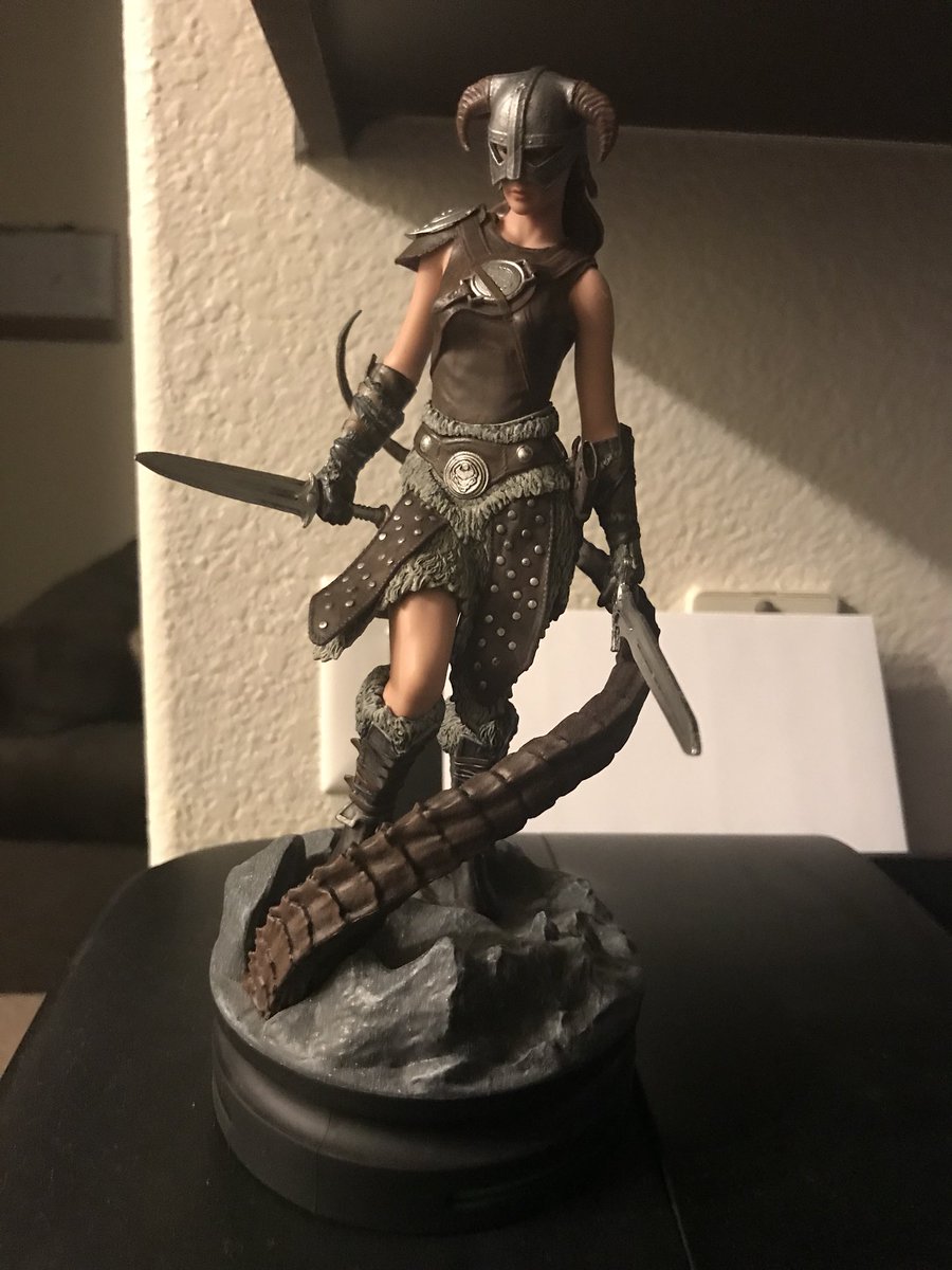 hallowedsquid's tweet photo. Had to end the stream kind of abruptly but I wanted to thank my mod RubyTrex for giving me his twitch prime sub and getting us that much closer to our goal of 10 by the end of July. I left abruptly for this beauty btw. @OfficialRezG @bethesda #colletables #gaming https://t.co/xBSe9Giswt