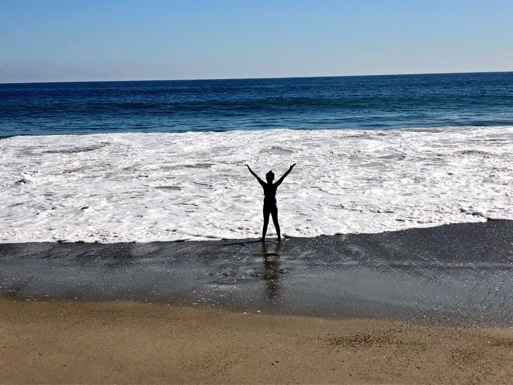 2GirlsOnaBench's tweet photo. @sireltonjosh @MGTpodcast Lol! Sometimes we are on a bench at the beach ha ha!! If you’re on your way bring snacks of course! #snackbook #beachbench https://t.co/mVOQ0liZtd