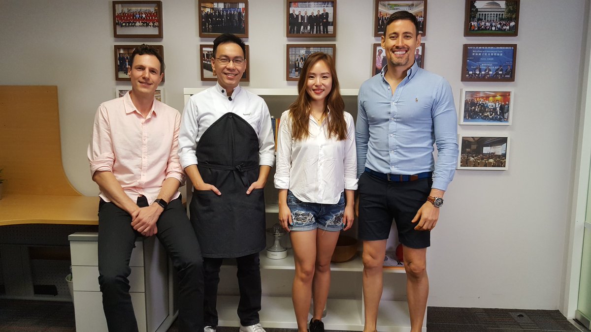 CONNECTYET's tweet photo. Co-Founders of A KISSING TREE, Serge kisin and Ji Yeon (Gemma) Kwoon video shooting for the World Virtual Fair series: “"A Kissing Tree was setup in 2017, with a plan to bring the same high-quality berries Serge grew up eating to Asia.  https://t.co/GxrDCRDVtZ https://t.co/sYVtmv8CEs