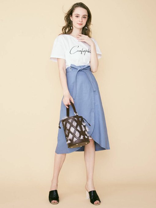 リネンラップスカートのtwitterイラスト検索結果