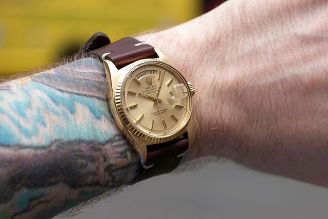 analogshift's tweet photo. Vibes with this solid gold Day-Date.
.
.
.
.
#rolex #vintagerolex #rolexpassion #vintagerolexasylum #daydate #goldwatch #stella #graydial #patina #special #rare #watchpassion #watchfam #watchmania #beautiful #watchaddict #menstyle #watchoftheday #watchesofinstagram #picofthe… https://t.co/VymMl3iPAB