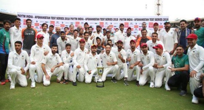 Sportsdreamer65's tweet photo. टीम इंडिया ने पेश की मिसाल, अफगानिस्तान को विजेता ट्रॉफी के साथ फोटो के लिए बुलाया
आगे पढें: https://t.co/QcqTBIaRCc
#INDvAFG #ExampleSet Indian Cricket Team https://t.co/FaCEAnYMPh