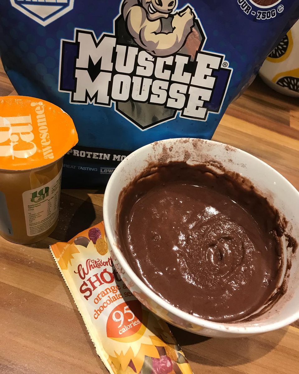 Do you love a bit of chocolate orange indulgence every now and again? nettyjennings_teamrh has mixed Chocolate Muscle Mousse with orange jelly for a choc-orange taste sensation! Each full sized serving of Muscle Mousse contains 30g protein, so you'll feel full for longer too!