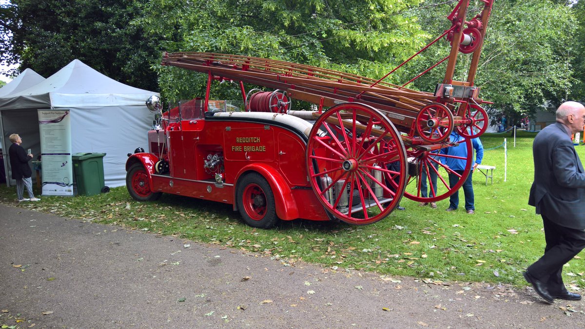 CraigCooperNFRS's tweet photo. Come on down to #ArnoldCarnival and get involved. There's lots to see and do, come and see myself @jazz_hayer @DPO_Carley and the @nottsfire #ArnoldFS #BlueWatch #CreatingSaferCommunities https://t.co/7CKolL4NV7