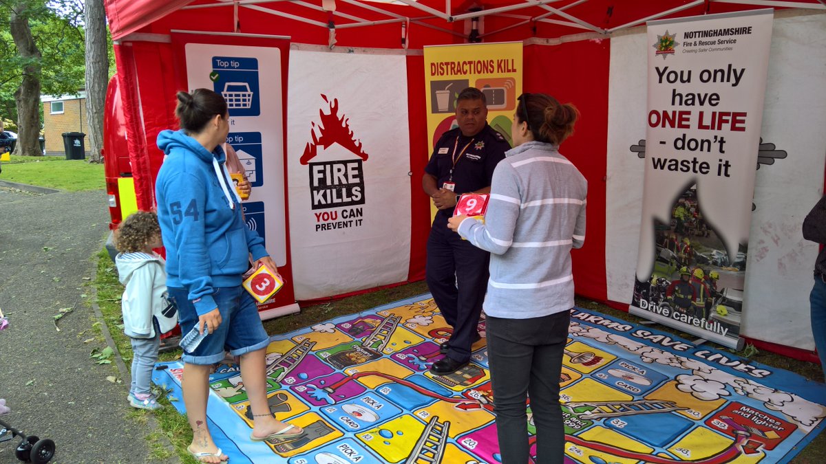 CraigCooperNFRS's tweet photo. Come on down to #ArnoldCarnival and get involved. There's lots to see and do, come and see myself @jazz_hayer @DPO_Carley and the @nottsfire #ArnoldFS #BlueWatch #CreatingSaferCommunities https://t.co/7CKolL4NV7