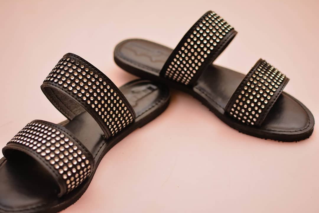 official_mufa's tweet photo. The 2nd Edition of The #mufadesigns Glints Female Flip-flop Now Available 💃 https://t.co/KMxUNaxoNg