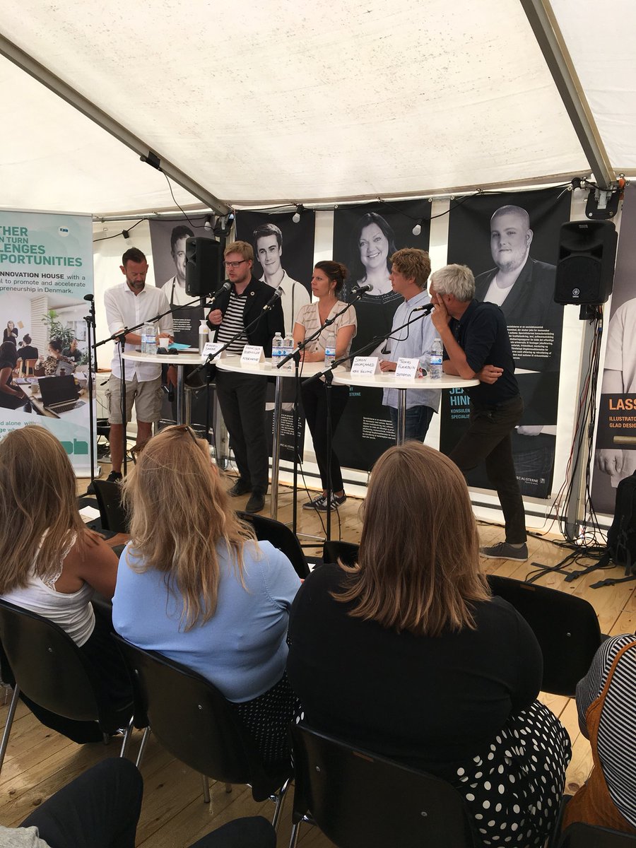 Første heat er igang i debatten om kultur og bæredygtighed og @mikkelsander server for! #kphprojects #realimpact #daysofimpact #socent #fm18 #fmdk #SDGs #DKkultur <a href="/SimonHolmgaard/">Simon Holmgaard </a> 
<a href="/dalvanox/">Tommy Fleurq</a>
<a href="/FranciskaRosenk/">Franciska Rosenkilde</a> <a href="/Wonderful_CPH/">Wonderful Copenhagen</a>
<a href="/CPHDistortion/">Distortion</a> 
<a href="/GivRum/">GivRum</a>
<a href="/jesplet/">Jesper KoefoedMelson</a> <a href="/AnneKatrineHeje/">Anne Katrine Heje</a> <a href="/cphftw/">#CPHFTW</a>