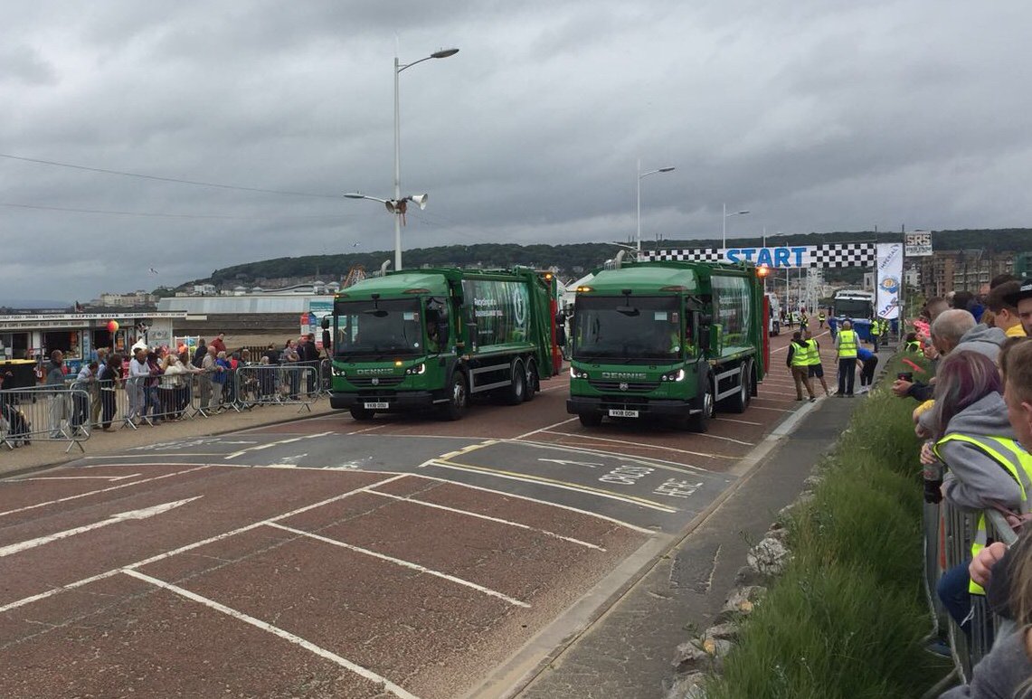 Dennis_Eagle's tweet photo. Seafront racing for our RCVs at Weston-super-Mare - looking good! #RefuseChamps https://t.co/HiOBynNYqi