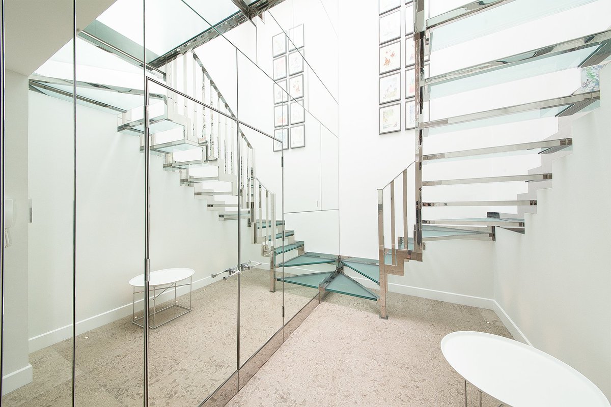 LiFEResProperty's tweet photo. Trying to sell your property? We sold, exchanged and completed the sale of this gorgeous property in just 8 days... 🎉 Let us help >> https://t.co/w61YwzcFwB #Londonproperty #propertysales https://t.co/Bw5izqCL8R