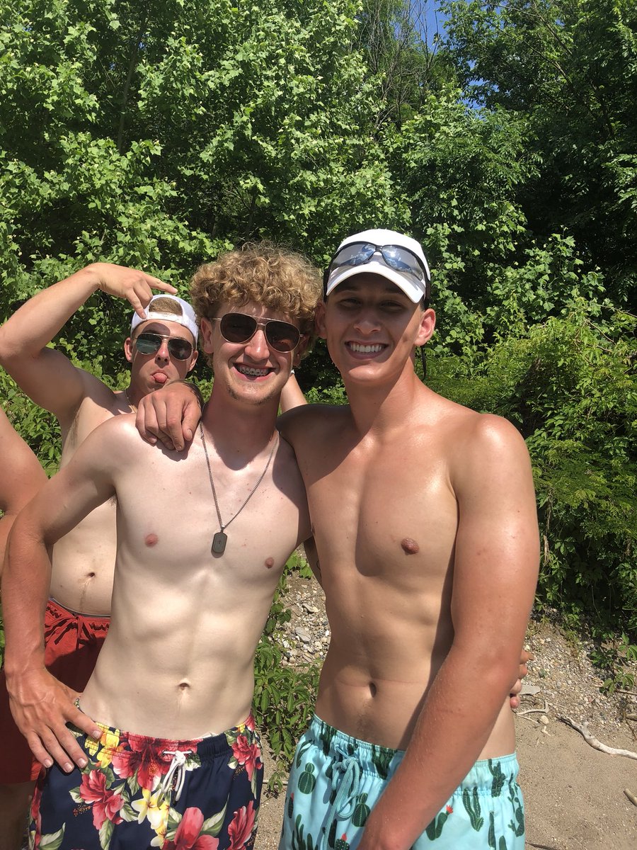 Happy Birthday to my bff, hope today is as great as you are. Love you Lukey❤️❤️❤️